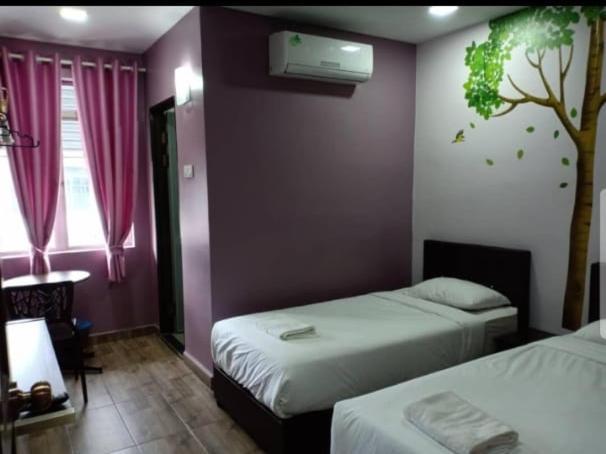 Purple Dream Home Teluk Panglima Garang Номер фото