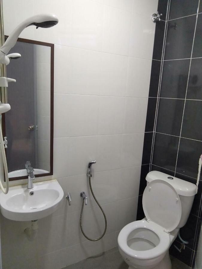 Purple Dream Home Teluk Panglima Garang Екстер'єр фото