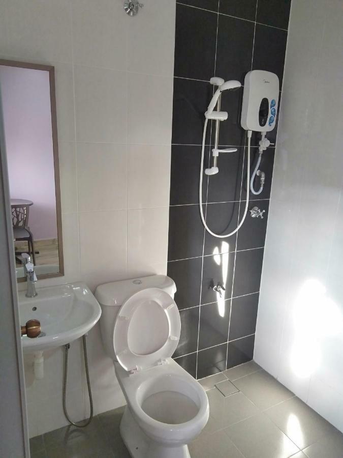 Purple Dream Home Teluk Panglima Garang Екстер'єр фото
